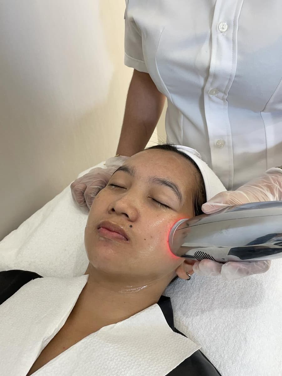 Premium Facial Lifting