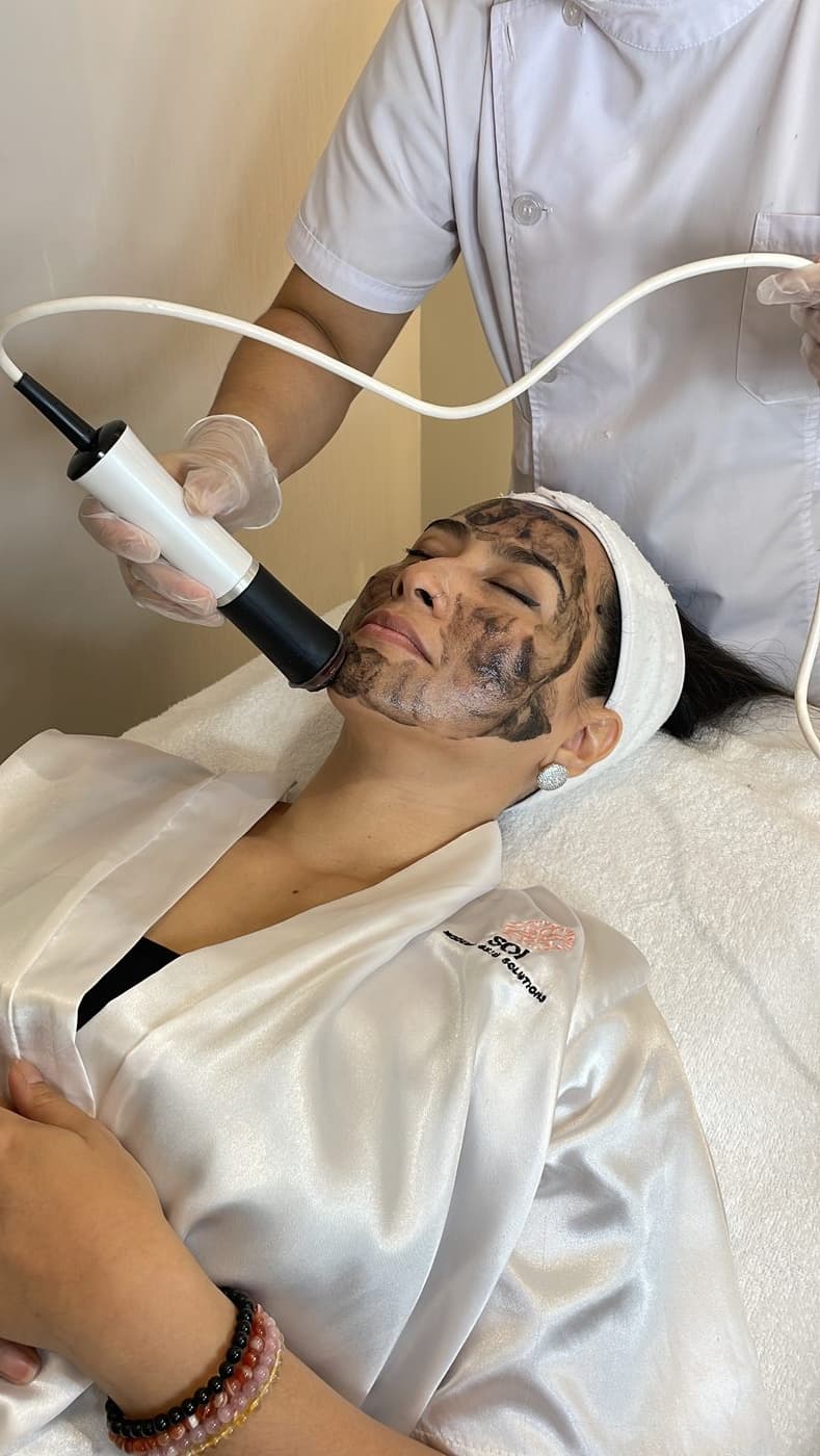 Oxygen Facial detail